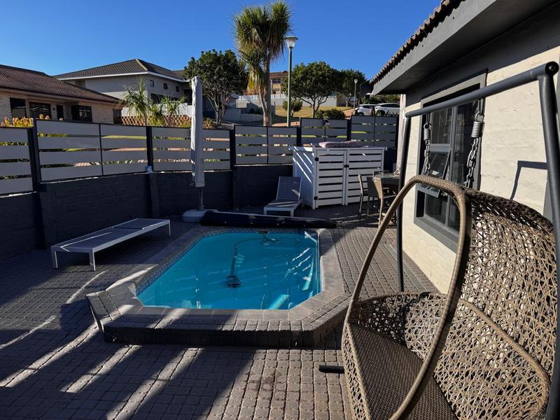 4 Bedroom Property for Sale in Monte Christo Western Cape